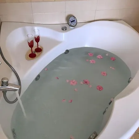 Bed & Breakfast Red Village 4*