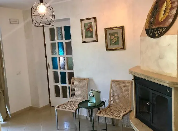 Red Village Bed and Breakfast Κιέτι