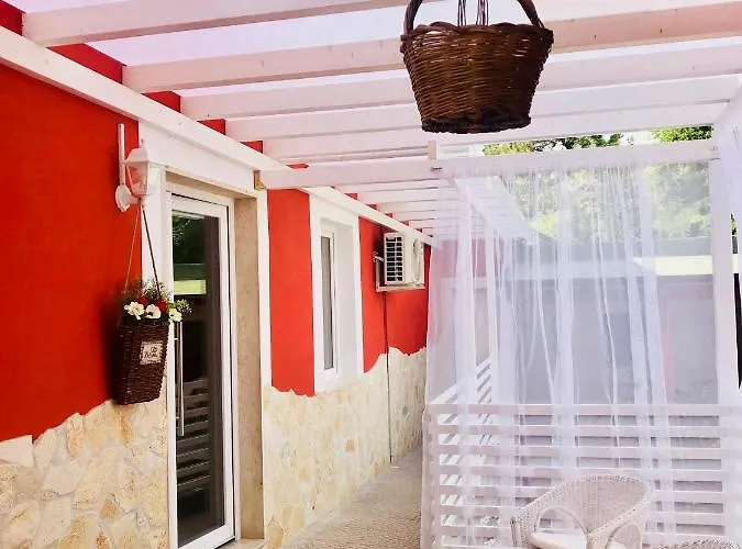 Bed and Breakfast Red Village Κιέτι